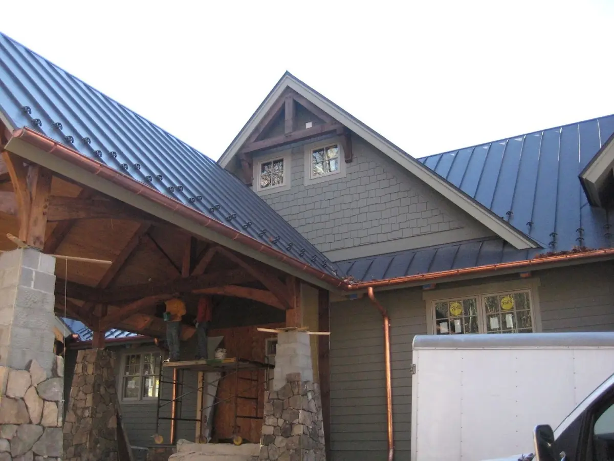 Craftsman Roofing team delivering quality roofing work in Kinna